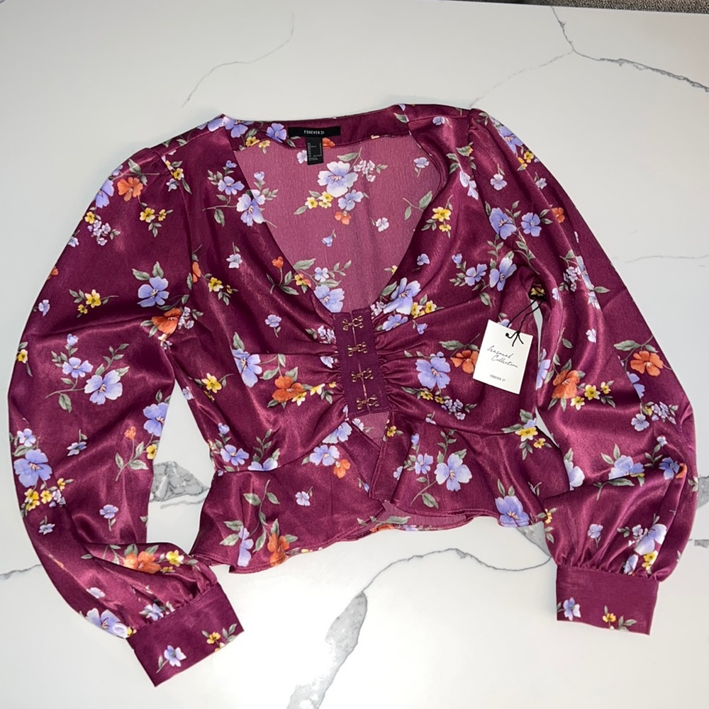Purple floral crop hook and eye crop top forever 21